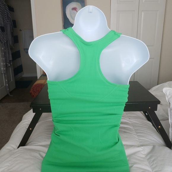 AE Excercise Tank - Picture 2 of 4